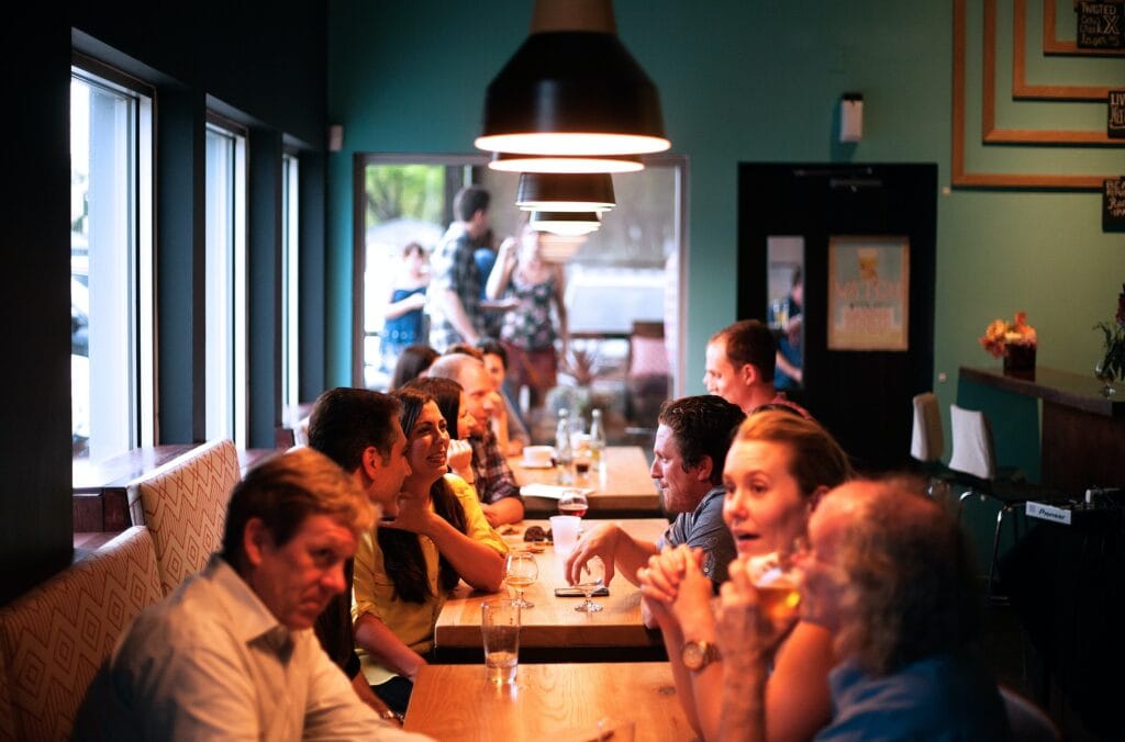 Strangers came together to help two restaurant employees - Upworthy